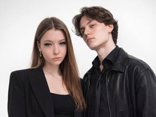 Pussy LeoAndMira